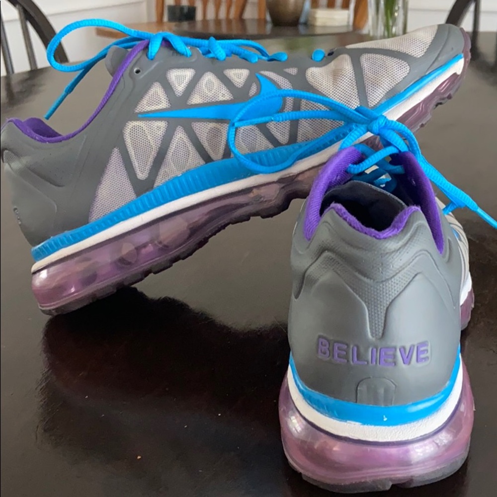 NikeID Air Max Shoes